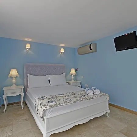 Hotel Roka 2*