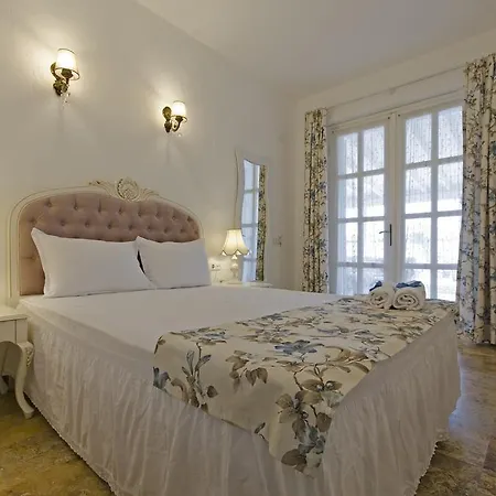 Hotel Roka 2*